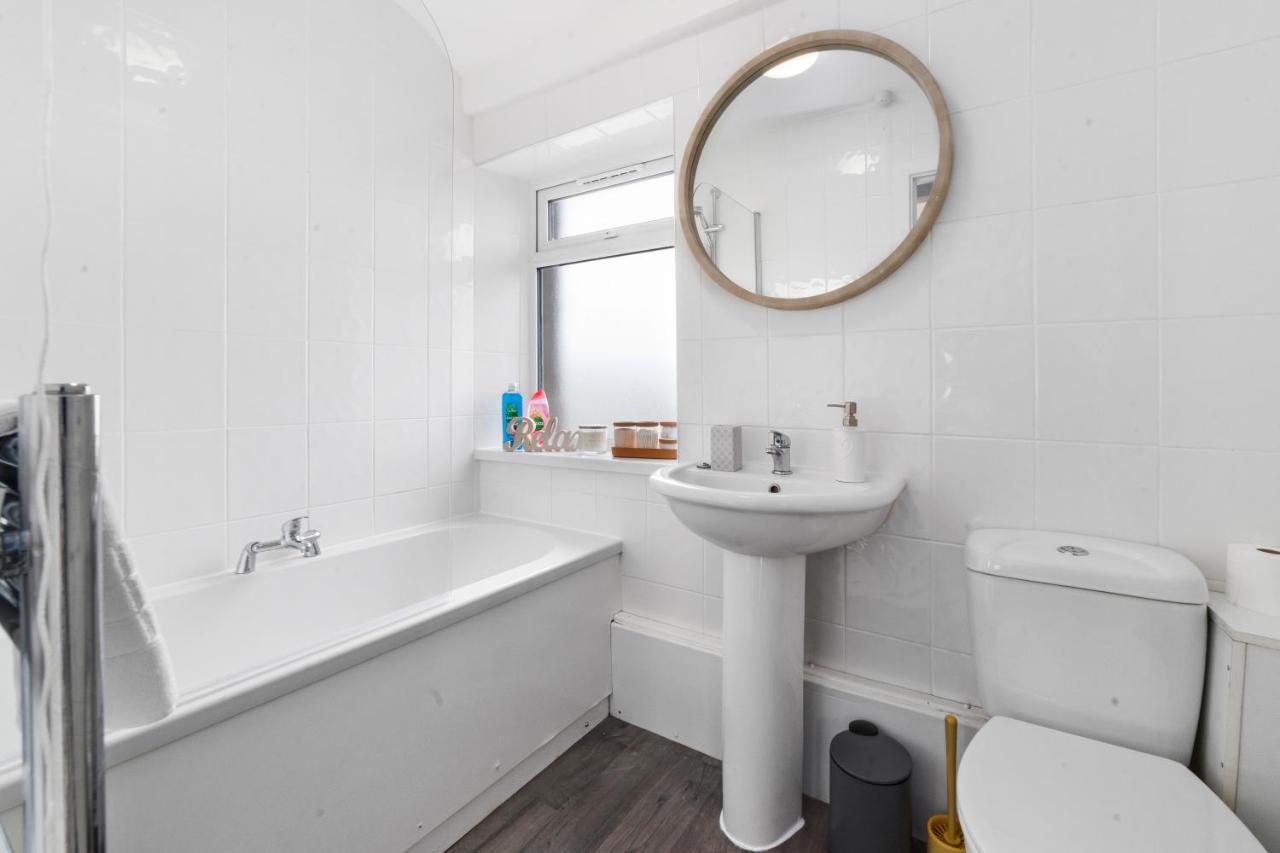 Village Cwtch Whitchurch 2 Bedroom Apartment Cardiff Eksteriør billede
