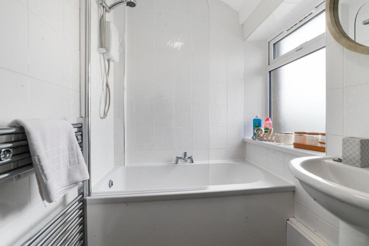 Village Cwtch Whitchurch 2 Bedroom Apartment Cardiff Eksteriør billede