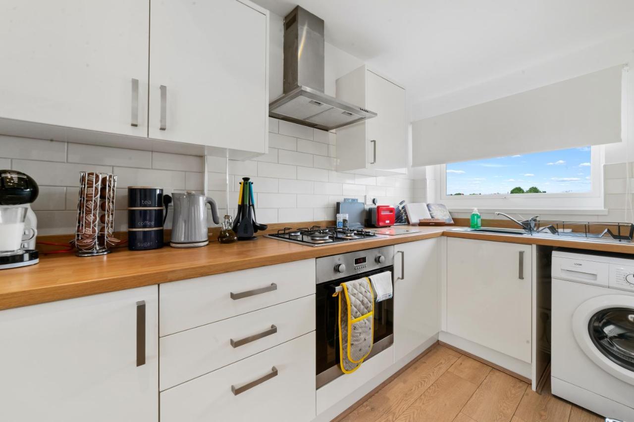 Village Cwtch Whitchurch 2 Bedroom Apartment Cardiff Eksteriør billede