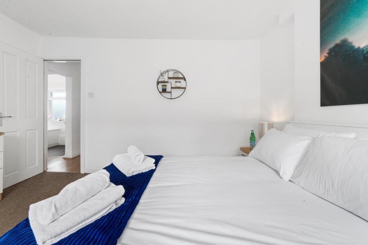 Village Cwtch Whitchurch 2 Bedroom Apartment Cardiff Eksteriør billede