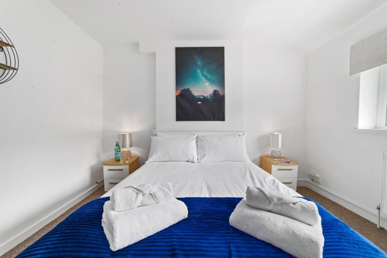 Village Cwtch Whitchurch 2 Bedroom Apartment Cardiff Eksteriør billede